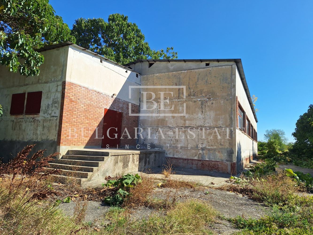 Exclusive offer of Bulgaria-Estate!!! Industrial building with 4 warehouses and plot 9 725 sq.m - 0