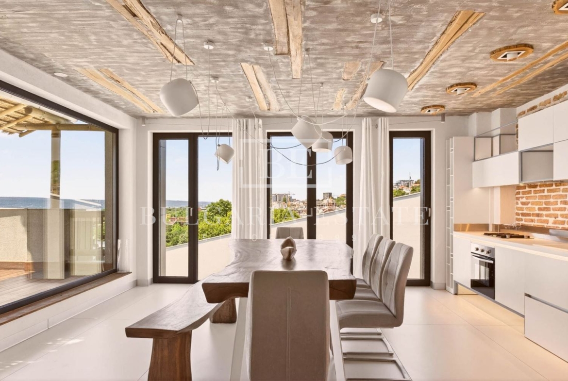 СУПЕР РОСКОШНАЯ КВАРТИРА В АРЕНДУ С 3 СПАЛЬНЯМИ, 2 ВАННЫМИ КОМНАТАМИ, ТЕРРАСОЙ И УНИКАЛЬНЫМ ВИДОМ НА МОРЕ - 0