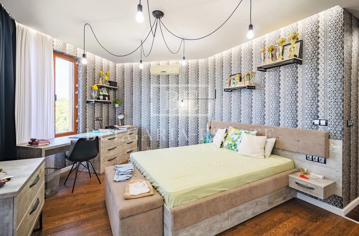 Къща - 388кв.м, Зеленика - 0