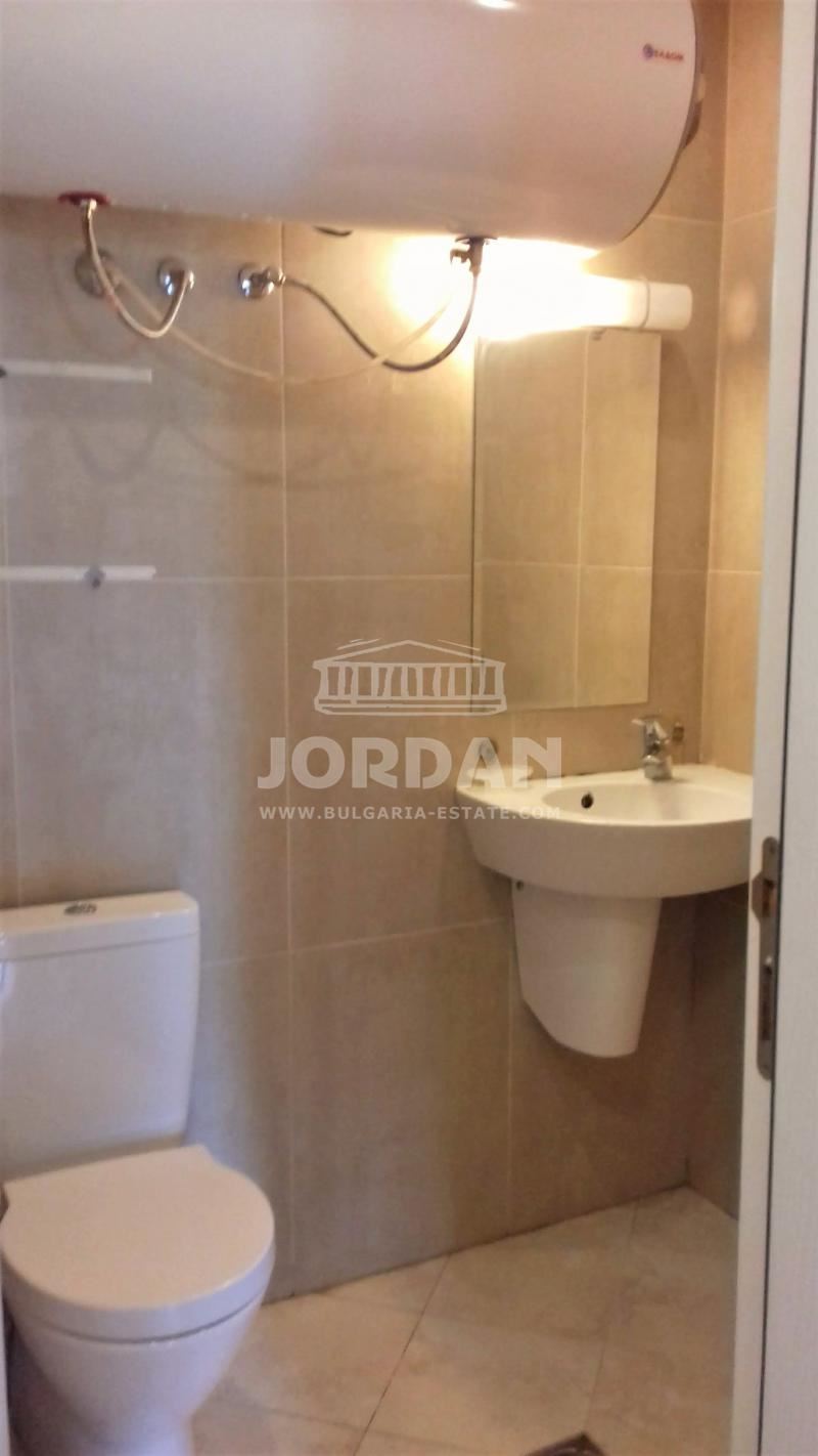 Тристаен апартамент до ФК-0 Тристаен апартамент до ФК - 0