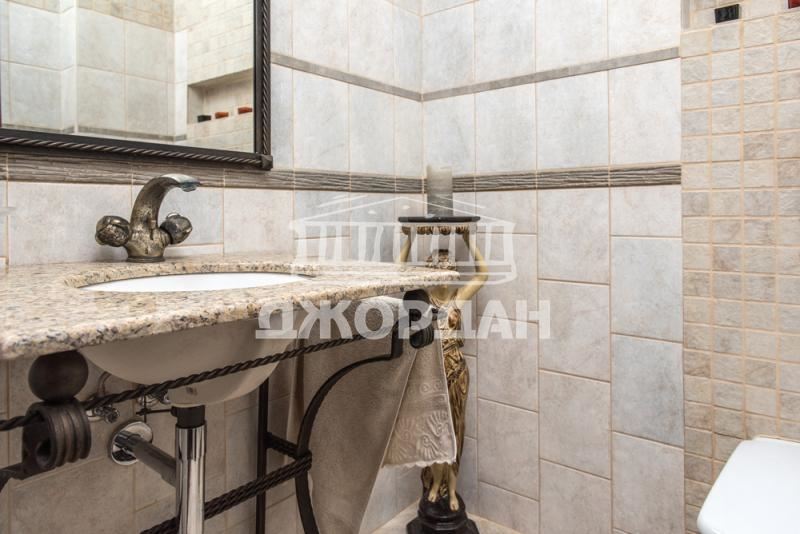 Дом для продажи гр. Варна. Св. Константин и Елена 525 м², 6 спален - 0