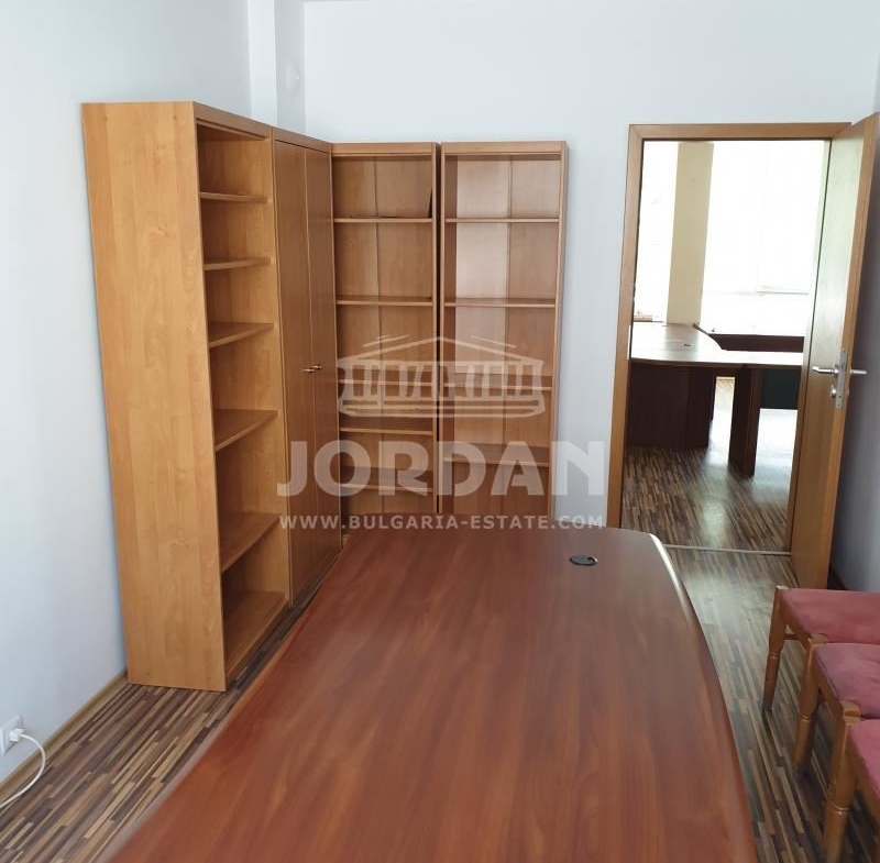 Офис 117кв.м - Катедралата - 0