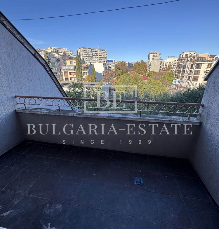 Geräumige und gemütliche Wohnung zur Miete - Kolkhozen Marktgebiet, Varna - 0