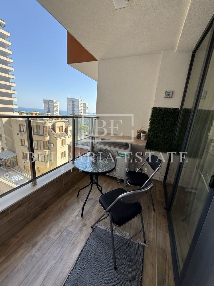 3-комнатная квартира, 4-й этаж, роскошная мебель, панорама - кв. Бриз - 0