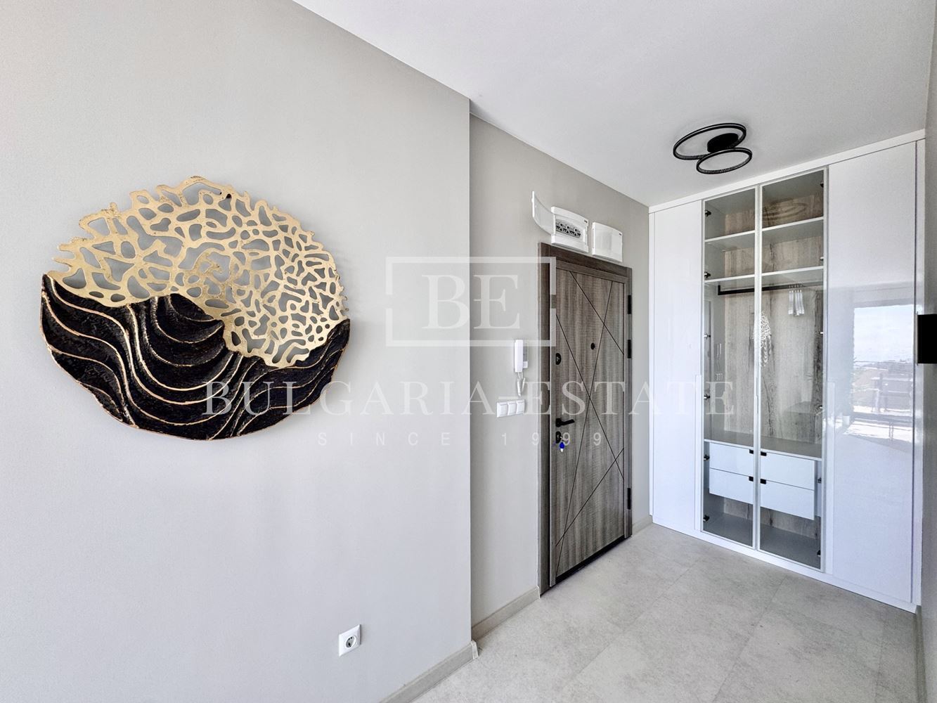 Роскошные апартаменты с 2 спальнями и видом на море, парковочное место, St. Св. Константин и Елена-0 Роскошные апартаменты с 2 спальнями и видом на море, парковочное место, St. Св. Константин и Елена - 0