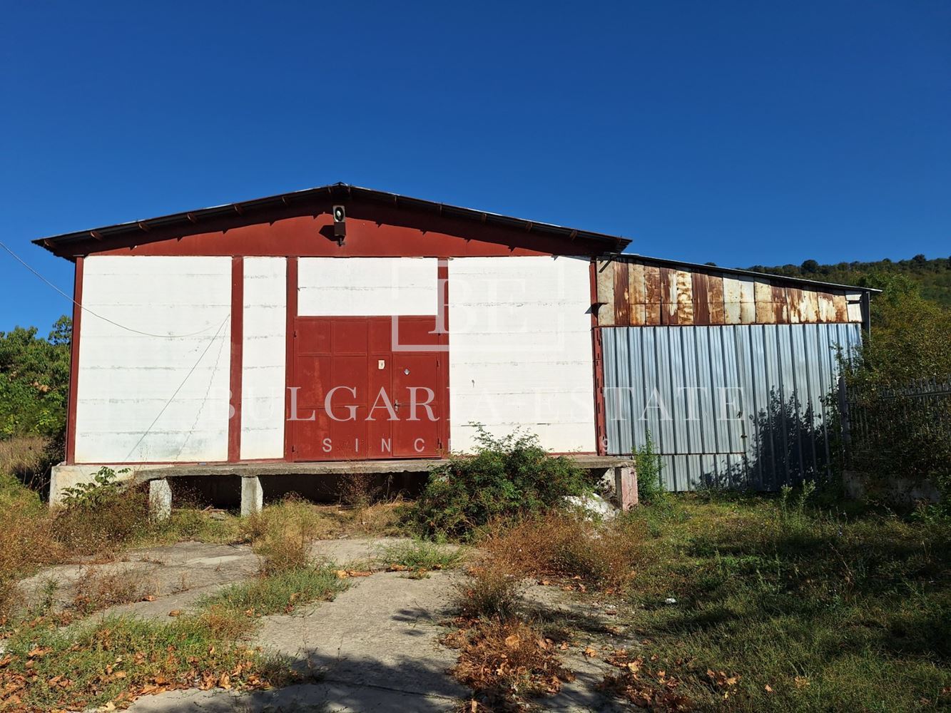 Exclusive offer of Bulgaria-Estate!!! Industrial building with 4 warehouses and plot 9 725 sq.m - 0