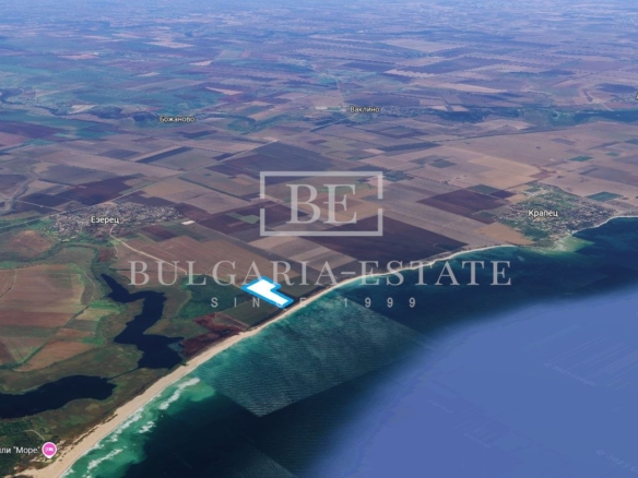 Продава се парцел 36 455 кв.м в близост до с. Крапец, общ. Шабла – идеален за соларен парк - 0