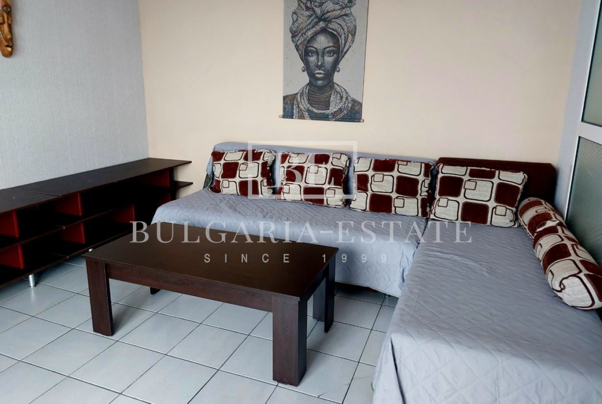 Панорамен тристаен апартамент под наем в кв. Чайка, гр. Варна – до Морската градина - 0