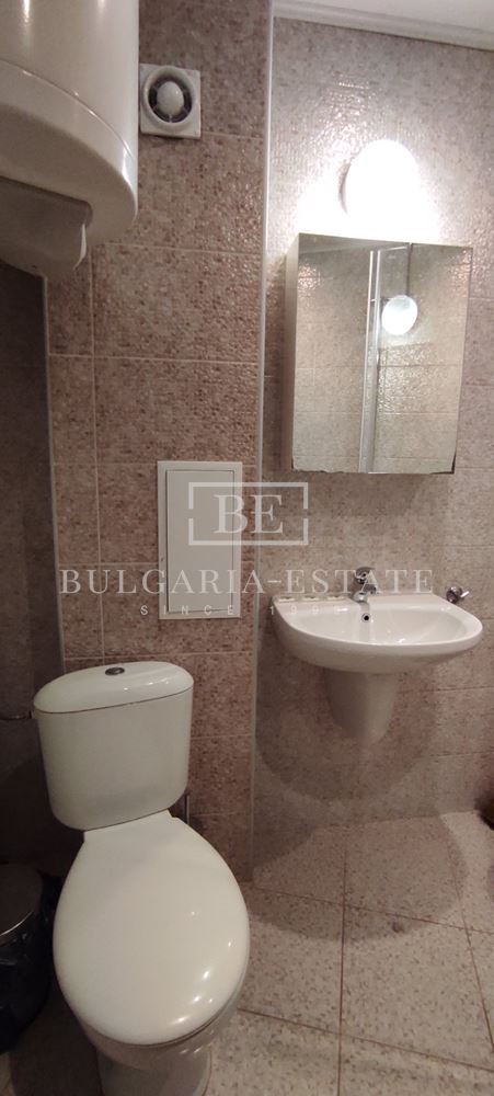 Трехкомнатная квартира - 70 кв.м, в центре - 0