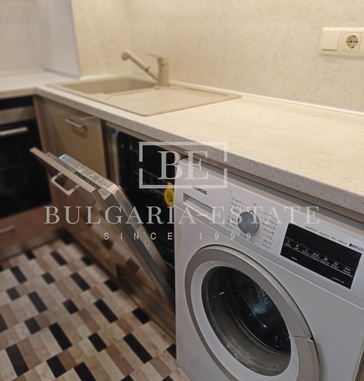 Luxurious one-bedroom apartment with a large terrace of 25 sq.m in „Vazrazhdane 1“ - 124 sq.m, new building from 2020 - 0