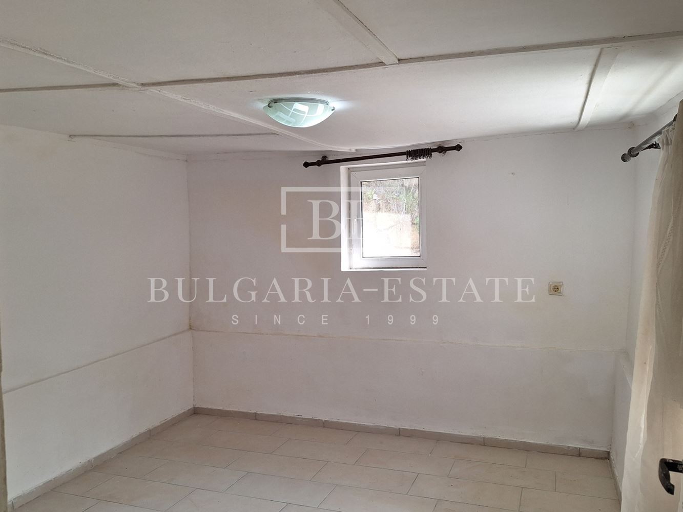 Отремонтированный дом с двором и флигелем в г. Тутракан - отличное расположение! Отремонтированный дом с двором и флигелем в городе. 0