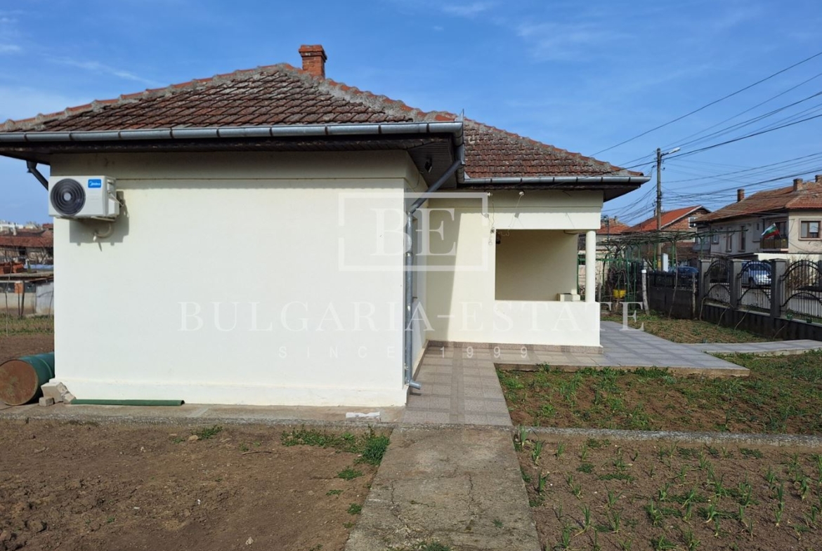 EXCLUSIVE! For sale is a neat massive house in the town of. A beautiful massive house in Tutrakan! REDUCED PRICE FROM 17.07.2025 - 0