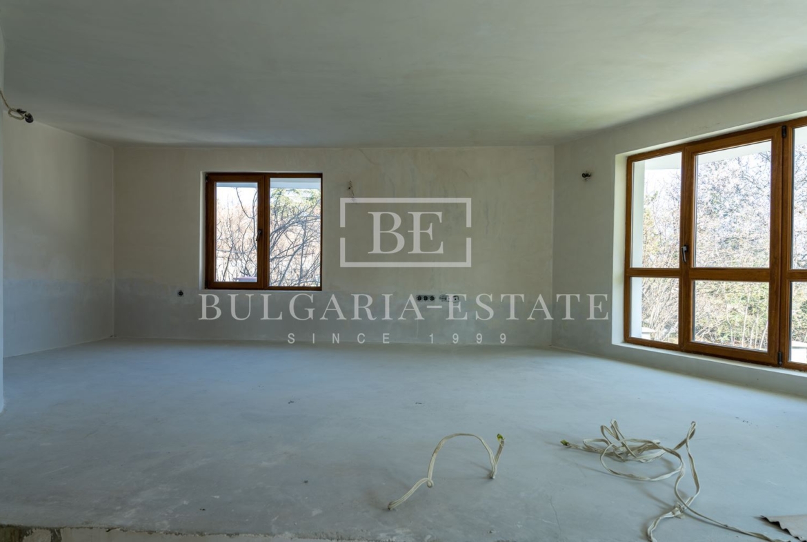 3-стаен апартамент с веранда, АКТ 16! м-т Евксиноград, гр. Варна - 0