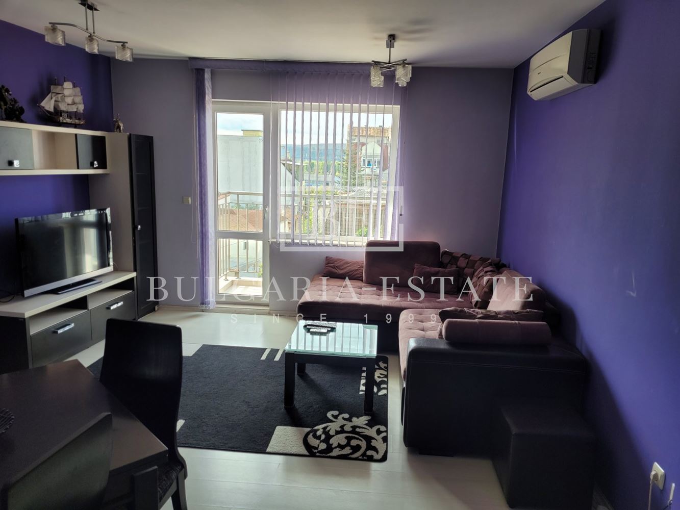 Просторен Тристаен Апартамент в Христо Ботев - 0