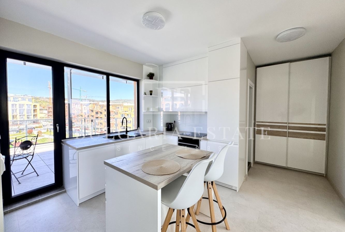 Роскошные апартаменты с 2 спальнями и видом на море, парковочное место, St. Св. Константин и Елена - 0