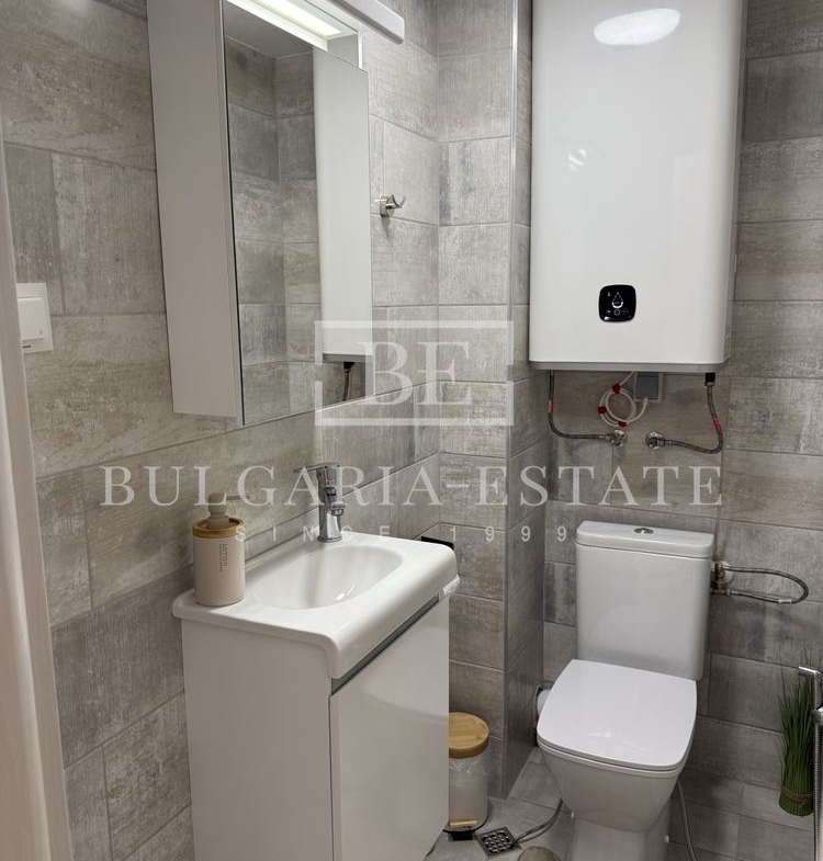 3-стаен апартамент, 4-ти етаж, луксозно обзавеждане, панорама – кв. Бриз - 0