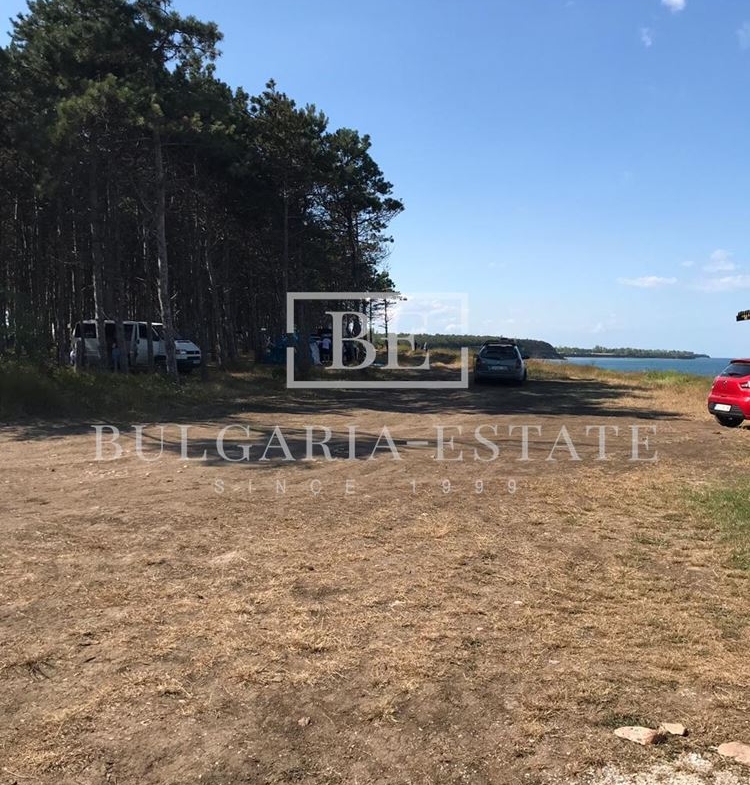 Продава се ЕКСКЛУЗИВНО парцел 36 455 кв.м с проект за модерен хотелски комплекс в близост до с. Крапец, общ. Шабла - 0