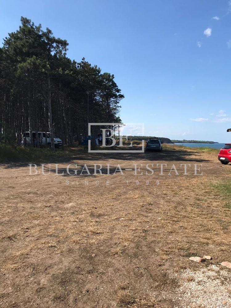 Продава се ЕКСКЛУЗИВНО парцел 36 455 кв.м с проект за модерен хотелски комплекс в близост до с. Крапец, общ. Шабла - 0