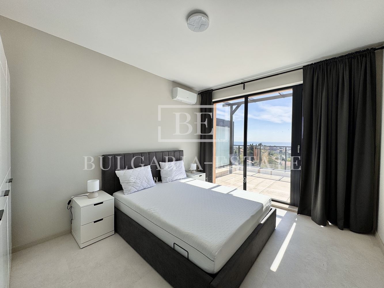 Роскошные апартаменты с 2 спальнями и видом на море, парковочное место, St. Св. Константин и Елена-0 Роскошные апартаменты с 2 спальнями и видом на море, парковочное место, St. Св. Константин и Елена - 0