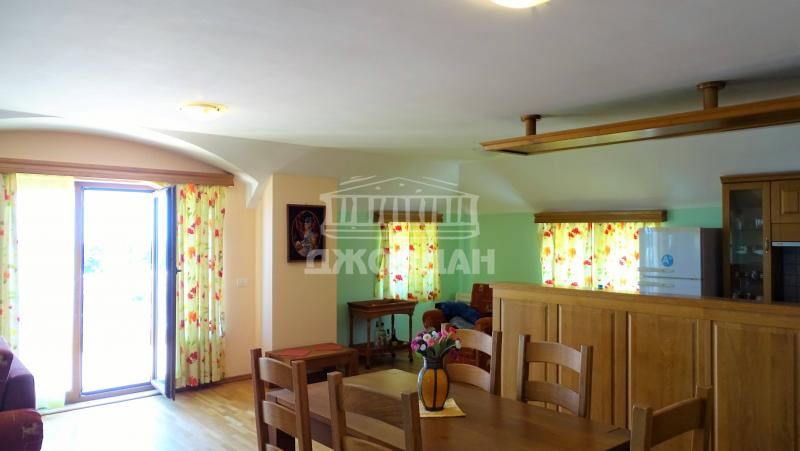 Haus auf 4 Etagen mit Panoramablick, 1250m2 m2, 600m2 Hof, Trakata - 0