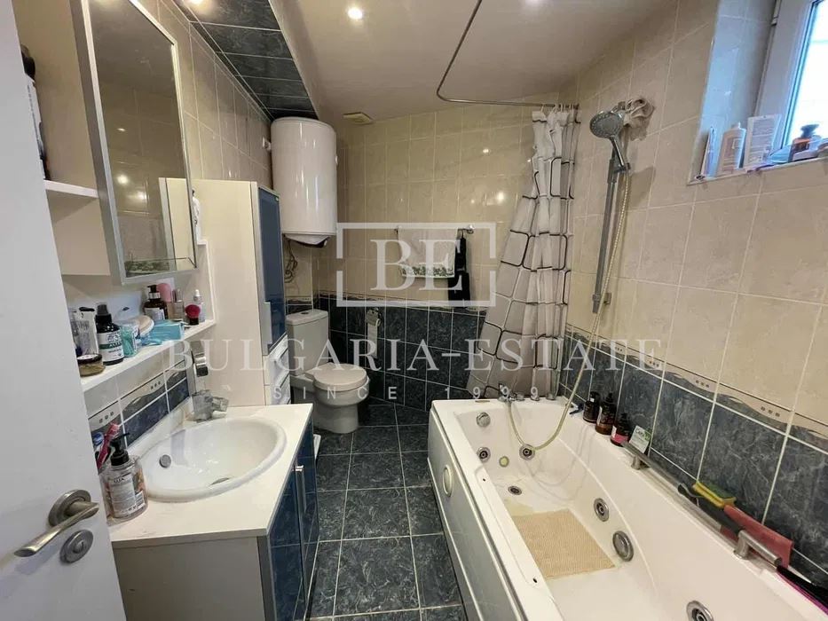 Двухкомнатная квартира с парковочным местом в Евксинограде - 70 кв.м - 0