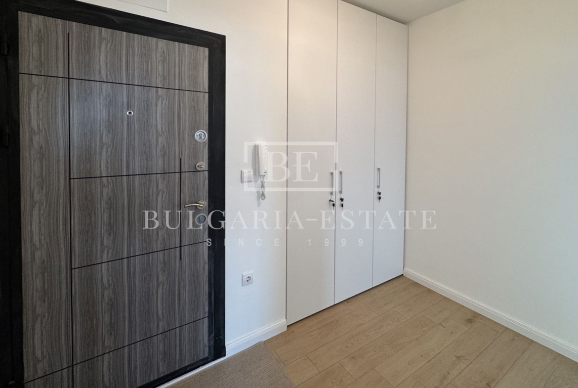 Обзаведен тристаен (98 кв.м.) в бутикова сграда с АКТ 16, м-т Св. Никола, готов за нанасяне - 0