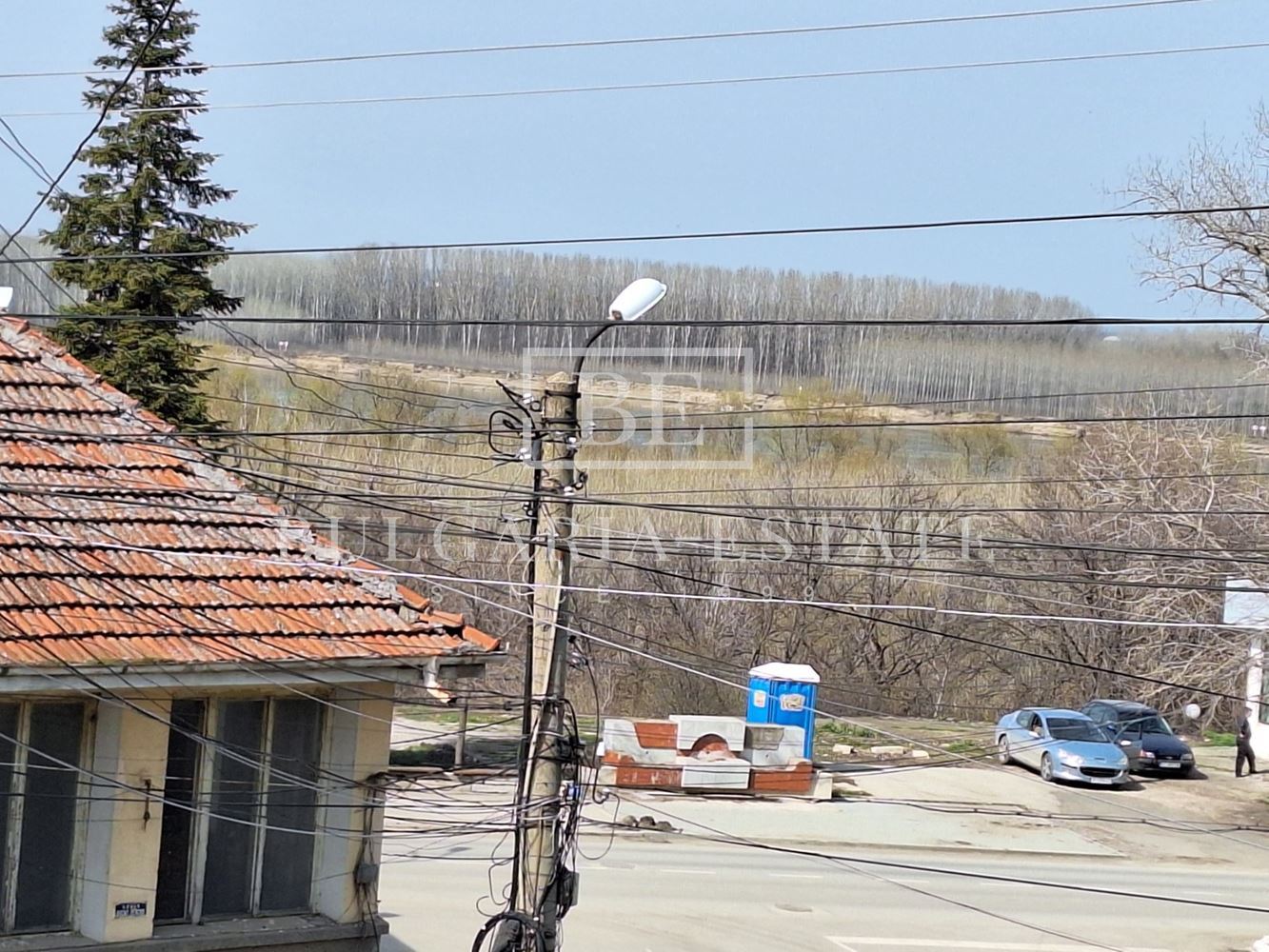 Отремонтированный дом с двором и флигелем в г. Тутракан - отличное расположение! Отремонтированный дом с двором и флигелем в городе. 0