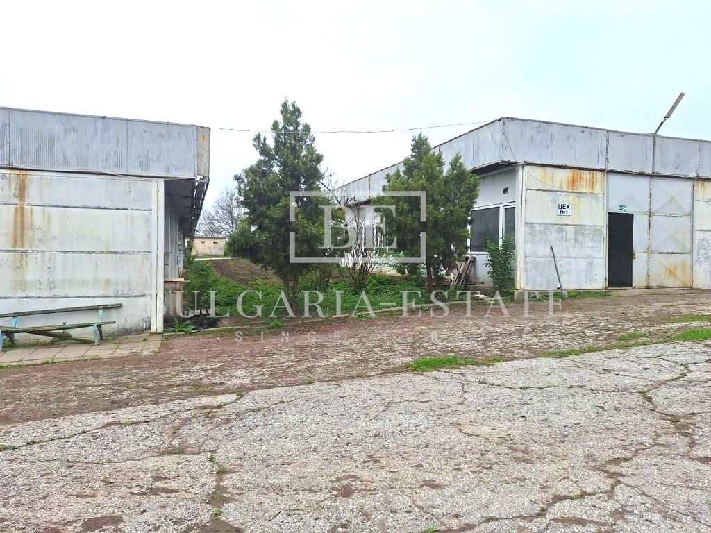 Производствена база в обл.Разград, общ.Лозница ,с.Ловско - 0