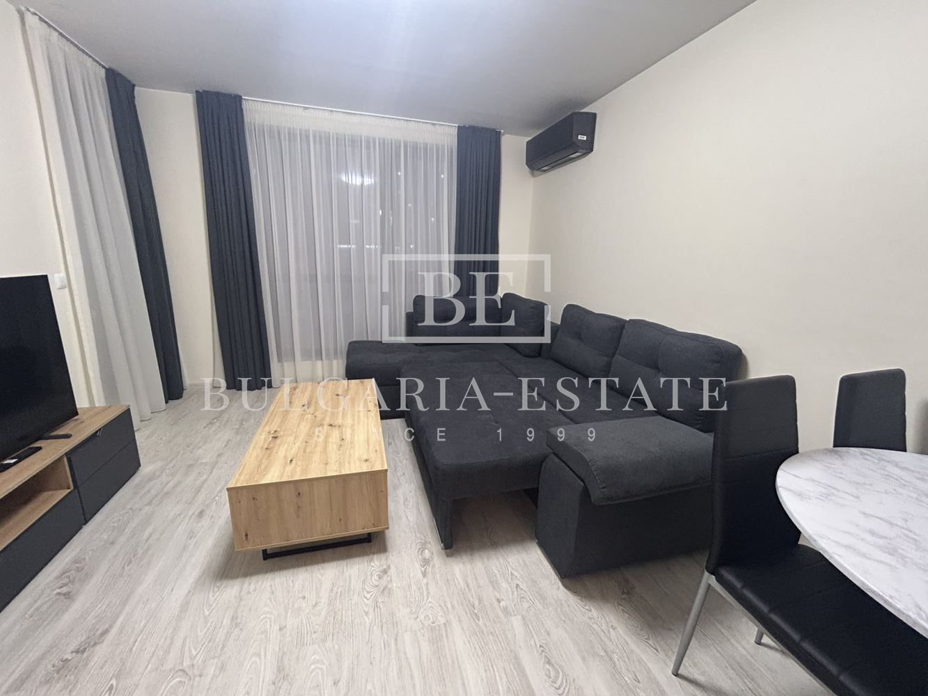 Чисто нов луксозен апартамент под наем – първи наематели, топ локация и включени услуги-0 Новая роскошная квартира в аренду - первые арендаторы, лучшее расположение и услуги включены - 0