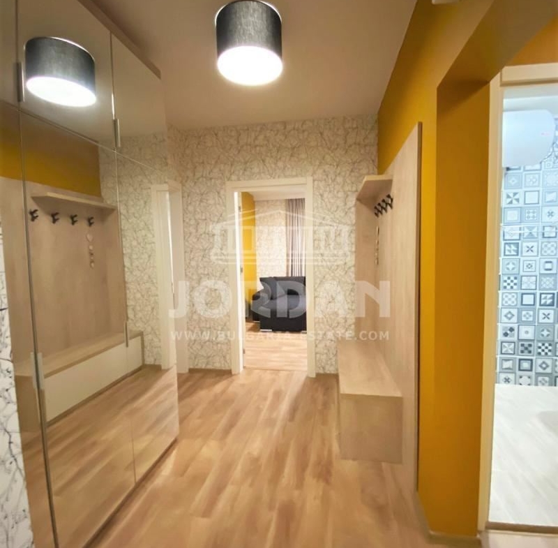 Moderne Zwei-Zimmer-Wohnung (105 qm), neben dem Sea Garden, Stadt. Varna (VINS) - 0