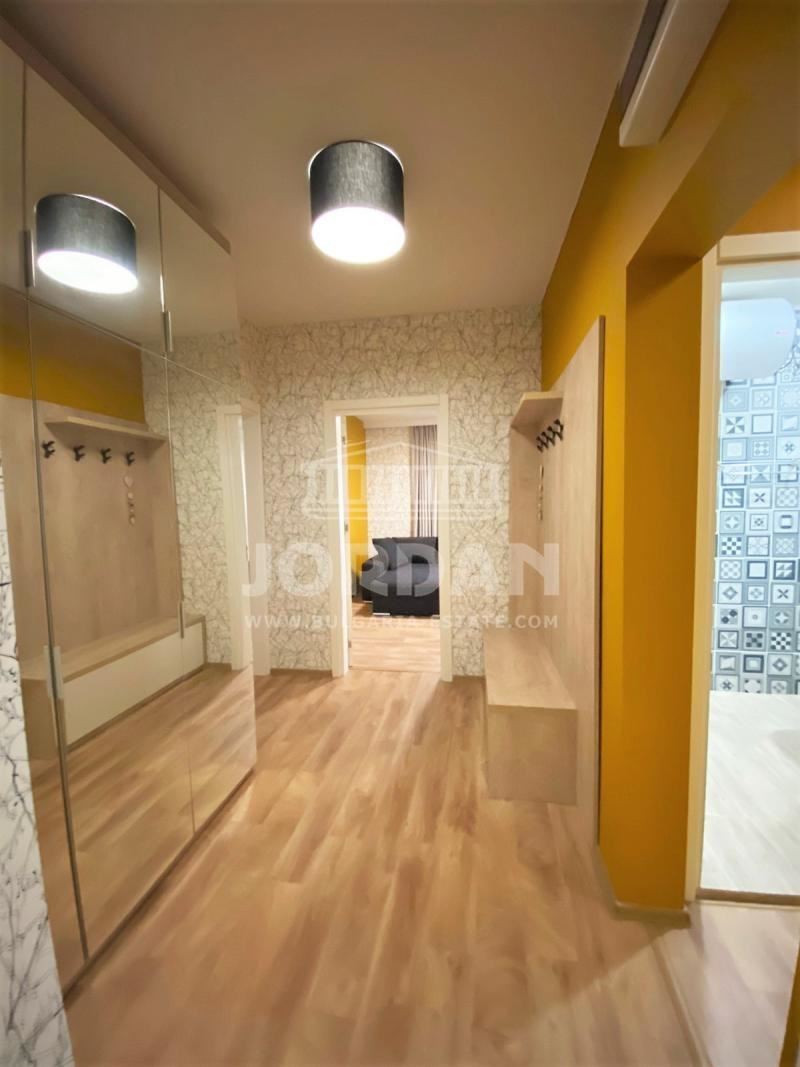 Moderne Zwei-Zimmer-Wohnung (105 qm), neben dem Sea Garden, Stadt. Varna (VINS) - 0