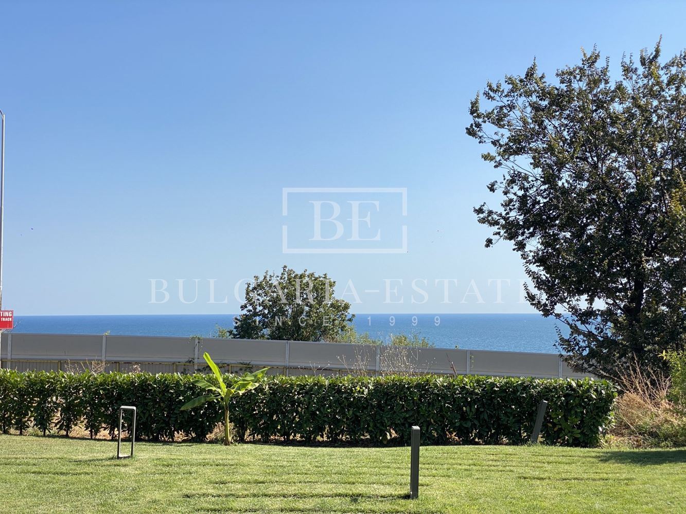 Уникальная трехкомнатная квартира "PURITY" с двориком, вид на море, ул. Николая, г. Варна-0 Уникальная трехкомнатная квартира "PURITY" с двориком, вид на море, ул. Николая, г. Варна - 0