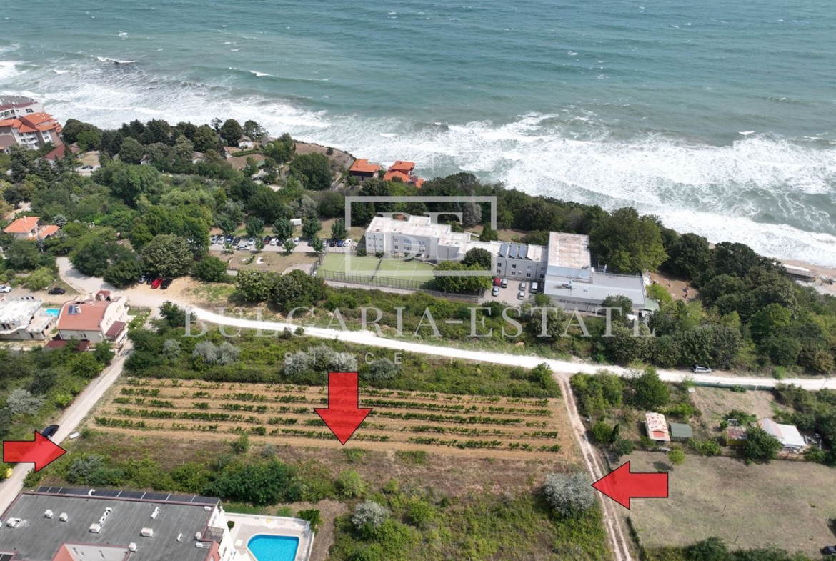 Lovely plot of land for sale in the town of Byala - 0