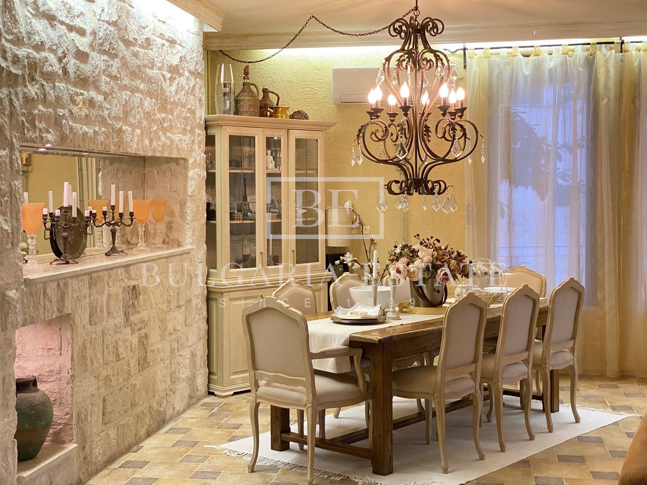 Роскошный дом с бассейном, сауной, рядом с пляжем Кабакум, город. 515 кв. м. 4 спальни Элитный дом с бассейном, сауной, рядом с пляжем Кабакум, город. 515 кв. м. Площадь этажа, 4 спальни - 0