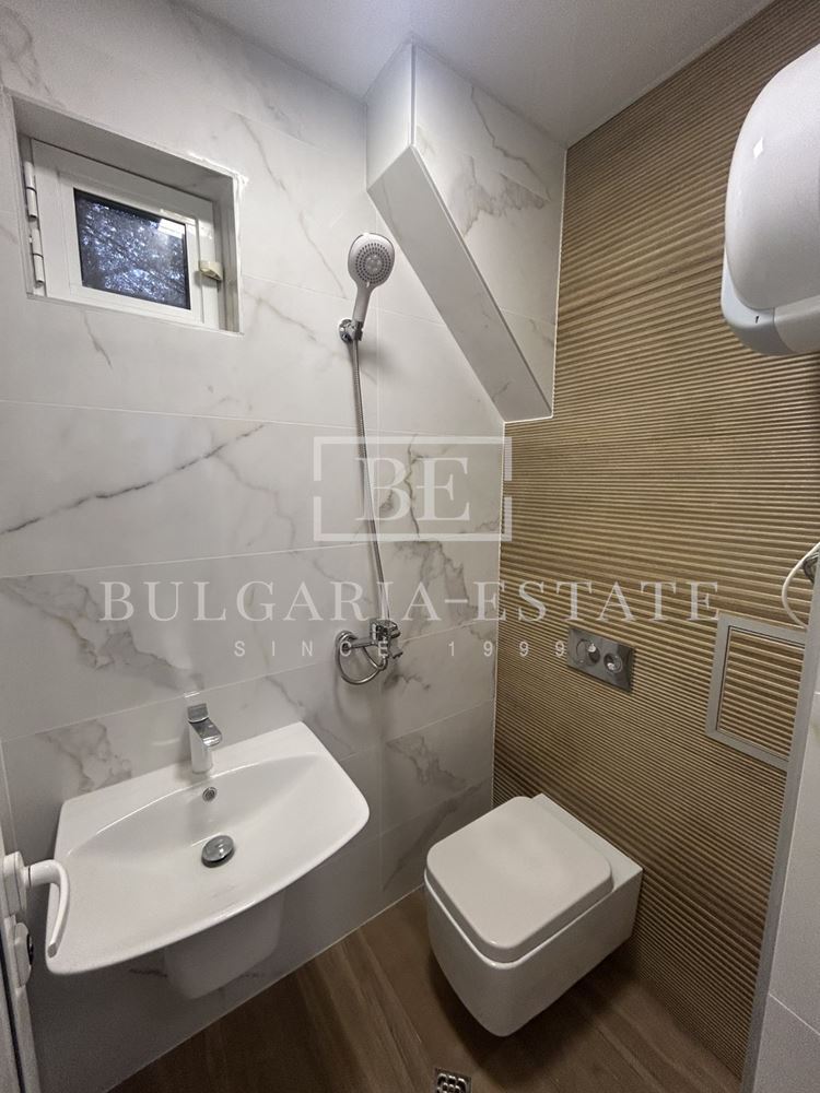 Търговски обект-закусвалня под наем червен площад - 0