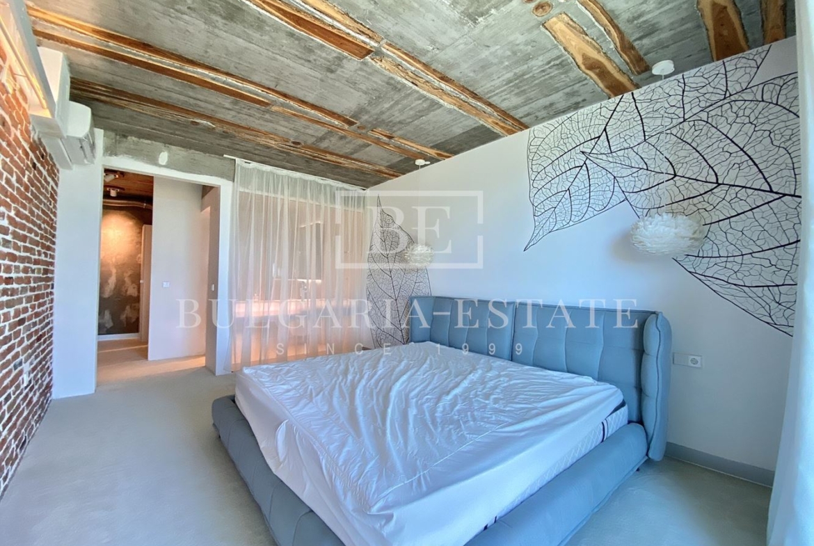 Уникальная трехкомнатная квартира "PURITY" с двориком, вид на море, ул. Николая, г. Варна - 0