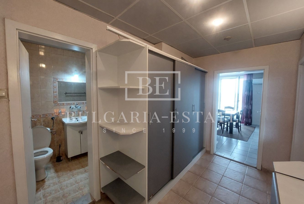 Панорамен тристаен апартамент под наем в кв. Чайка, гр. Варна – до Морската градина - 0