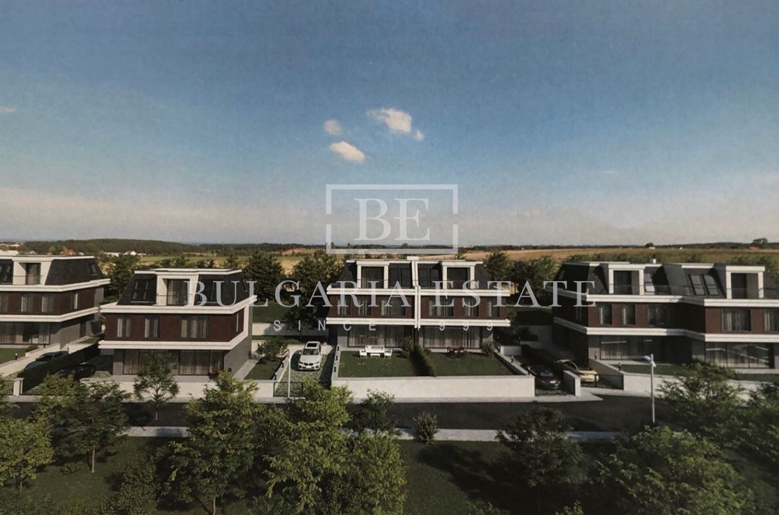 Нова триетажна къща с двор в Манастирски рид - 0