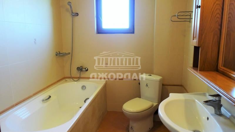 Haus auf 4 Etagen mit Panoramablick, 1250m2 m2, 600m2 Hof, Trakata - 0