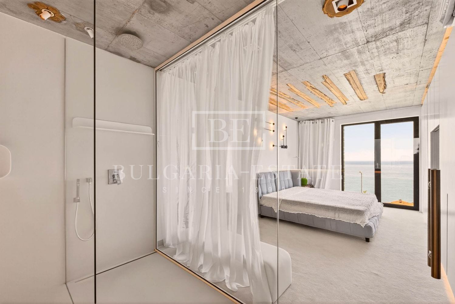 СУПЕР РОСКОШНАЯ КВАРТИРА В АРЕНДУ С 3 СПАЛЬНЯМИ, 2 ВАННЫМИ КОМНАТАМИ, ТЕРРАСОЙ И УНИКАЛЬНЫМ ВИДОМ НА МОРЕ - 0