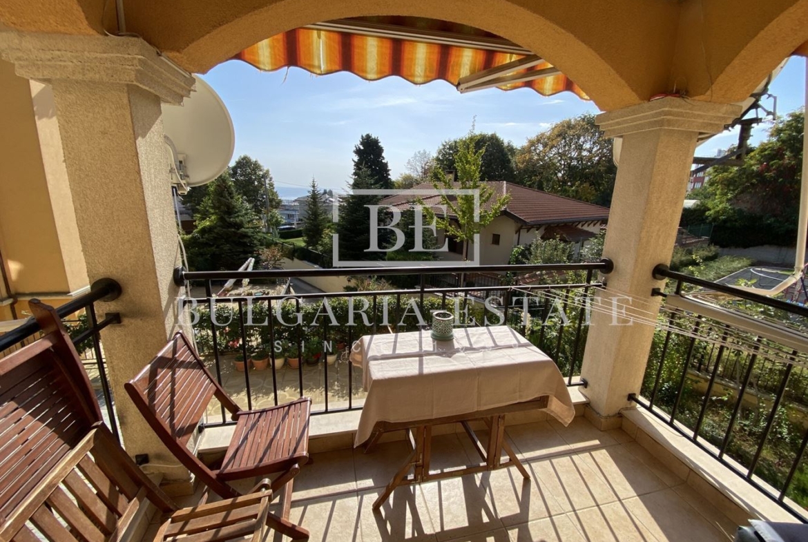 Меблированная 3-комнатная квартира с парковочным местом в Траката, гр. Варна - 0