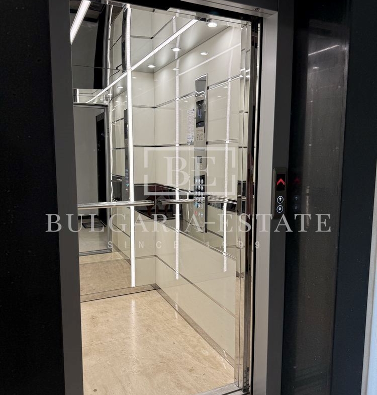 3-стаен апартамент, 4-ти етаж, луксозно обзавеждане, панорама – кв. Бриз - 0