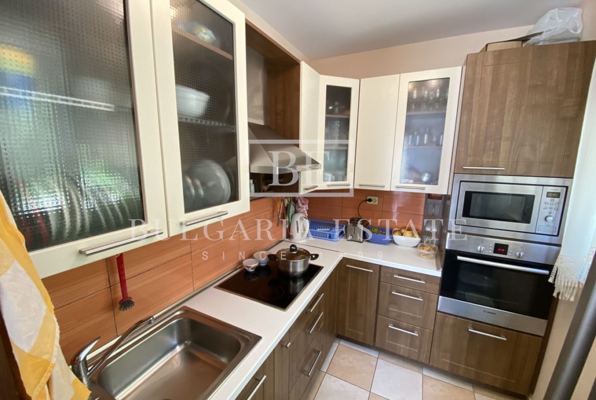 Меблированная 3-комнатная квартира с парковочным местом в Траката, гр. Варна - 0