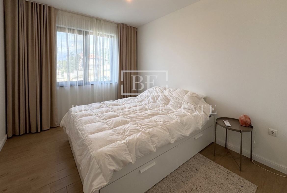 Обзаведен тристаен (98 кв.м.) в бутикова сграда с АКТ 16, м-т Св. Никола, готов за нанасяне - 0