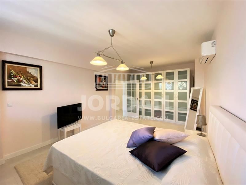 Под наем 4-стаен - Идеален Център 120m² - 0