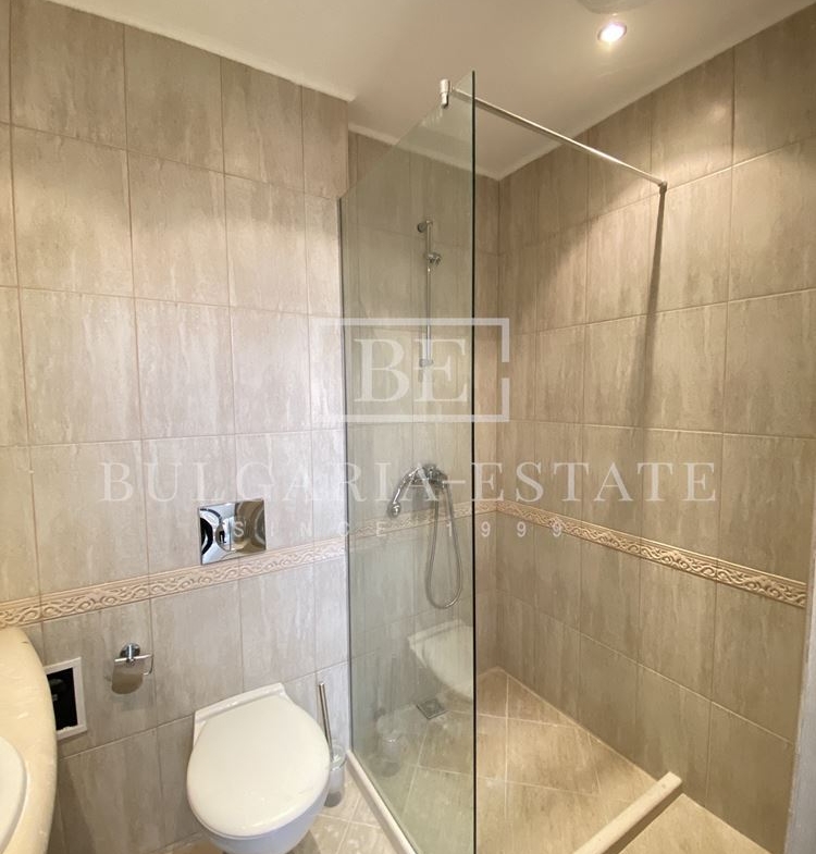 Varna South Bay - невероятен двустаен апартамент с моркса панорама, 126 кв.м. - 0