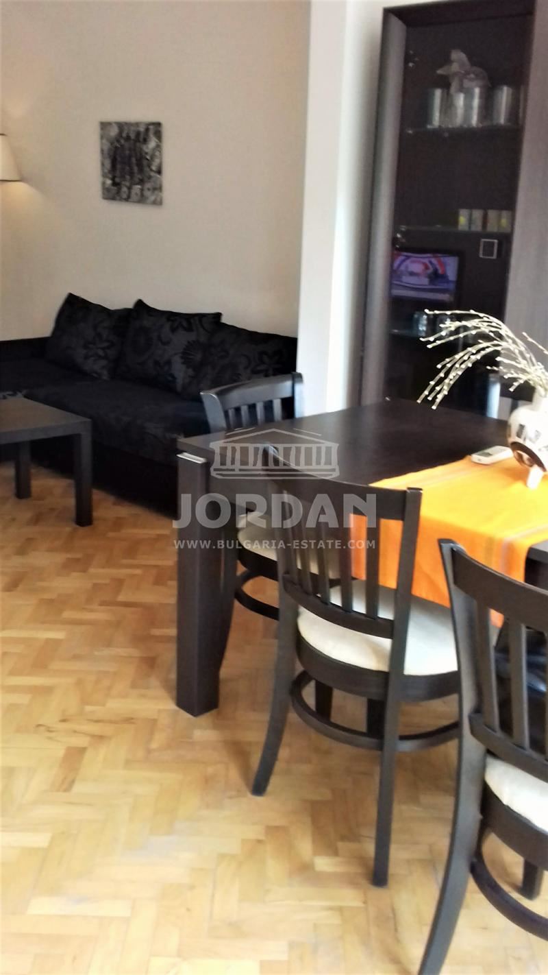 Тристаен апартамент до ФК-0 Тристаен апартамент до ФК - 0