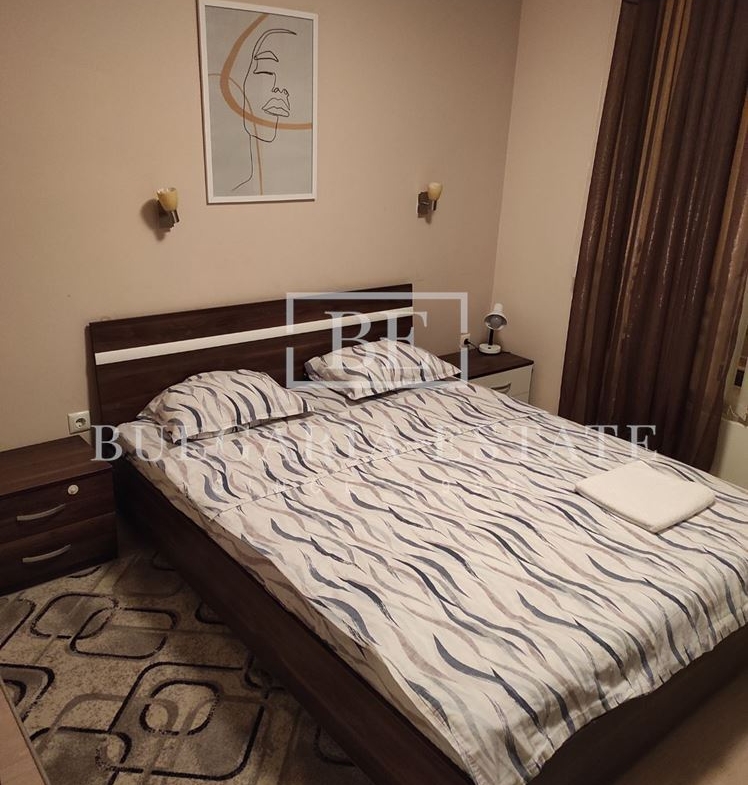 Трехкомнатная квартира - 70 кв.м, в центре - 0