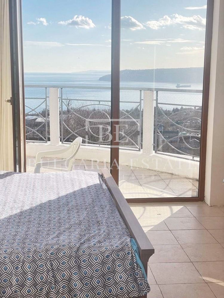 House - Breeze, 2 PARKING AND GARAGE-0 House - Breeze, 2 PARKING AND GARAGE - 0