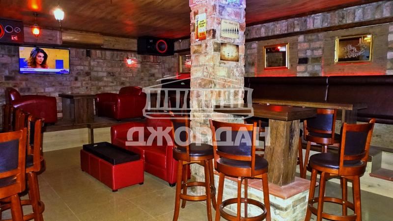 Restaurant, Varna, Kolkhozen Pazar, ausgestattet, 135 sq.m. - 0